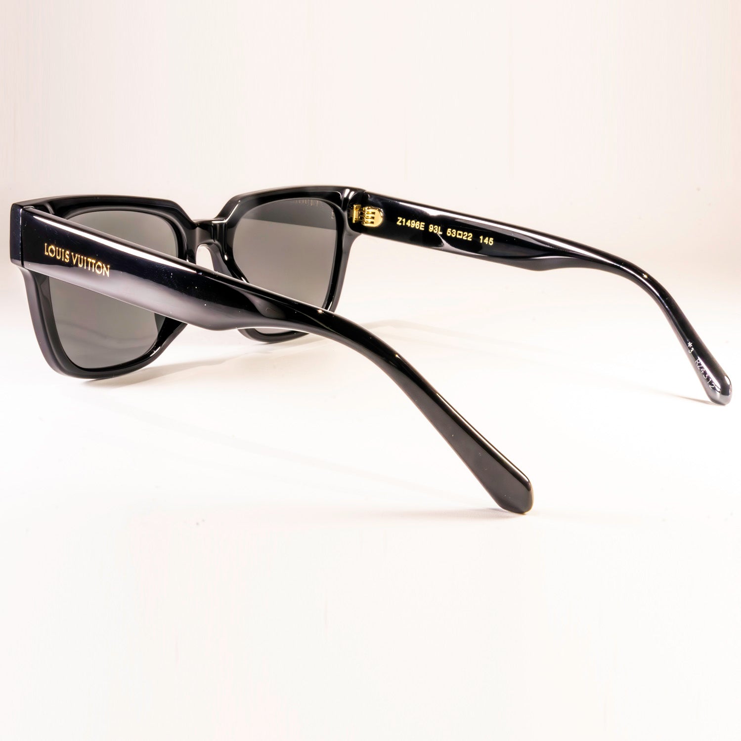 LV Escape Square Z1496E Sunglasses - Modz Designs