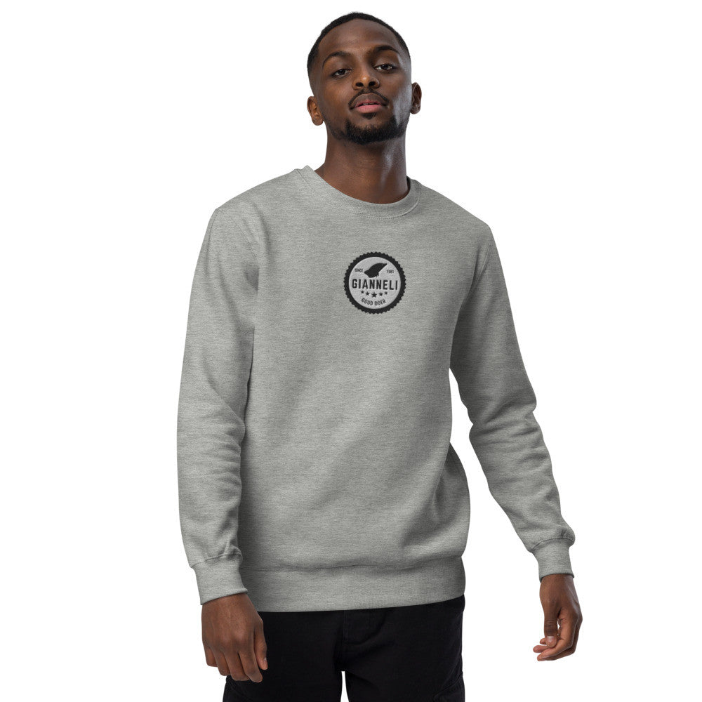 Man wearing Gianneli Unisex Fashion Sweatshirt in gray, showcasing comfort and style.
